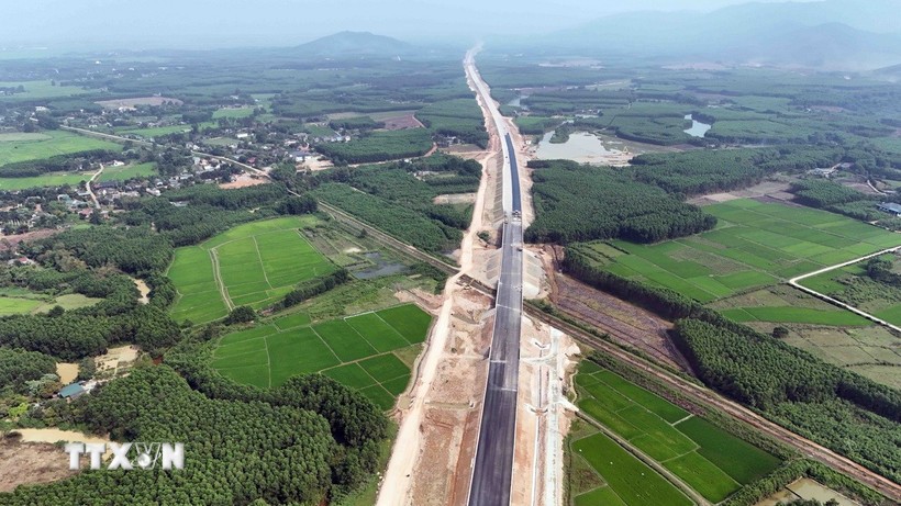 Một đoạn cao tốc Bắc-Nam phía Đông. (Ảnh: Hữu Quyết/TTXVN)