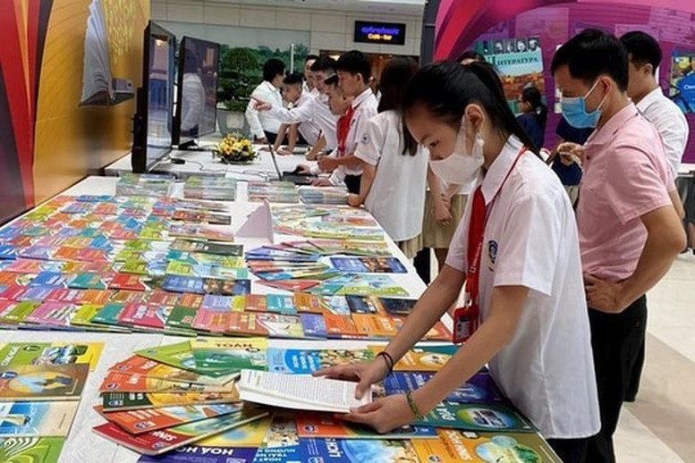 Bộ Giáo dục và Đào tạo đã sớm có kế hoạch rà soát, điều chỉnh chương trình, sách giáo khoa và tài liệu giáo dục địa phương để bảo đảm phù hợp với thực tế mới