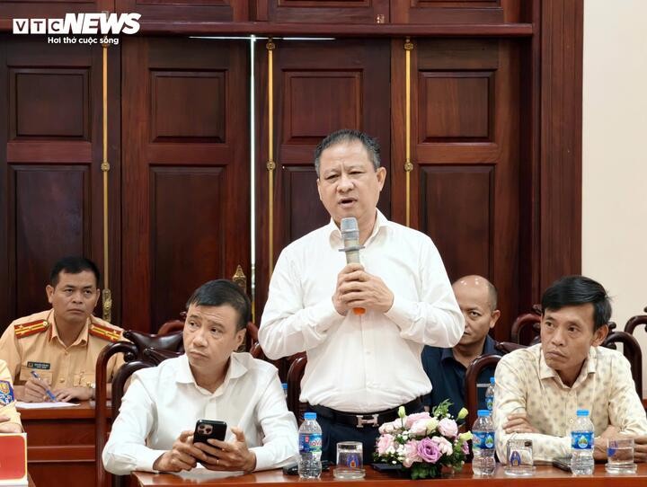Ông Nguyễn Công Hùng (Giám đốc Công ty Mai Linh Hà Nội) nêu ý kiến.