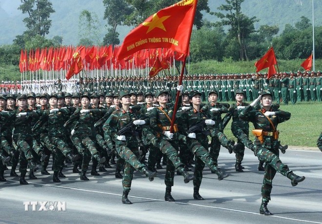 Khối nữ quân y tham gia hợp luyện. (Ảnh: Trọng Đức/TTXVN)