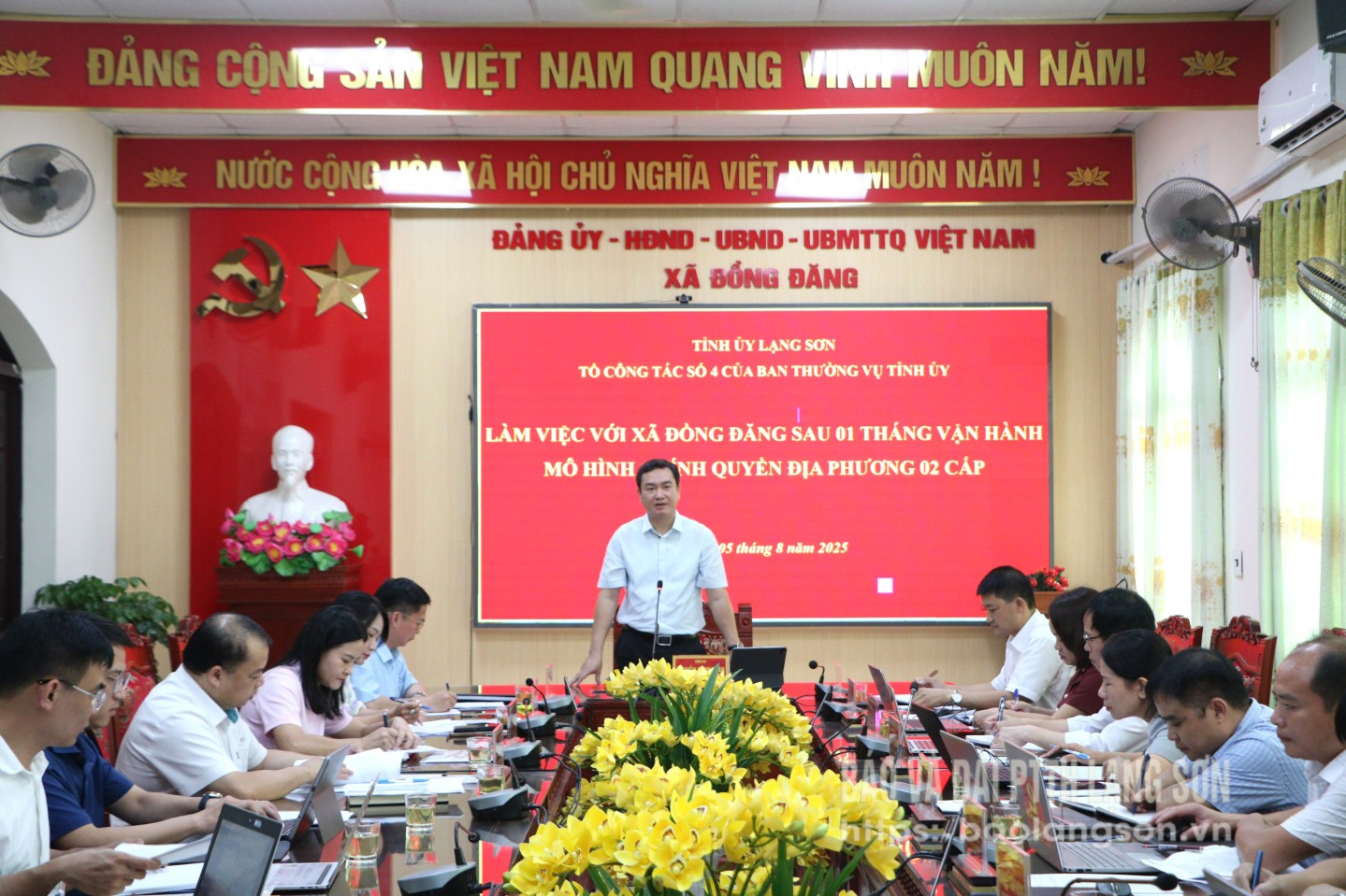 Đồng chí Nguyễn Cảnh Toàn, Phó Bí thư Tỉnh ủy phát biểu kết luận buổi làm việc