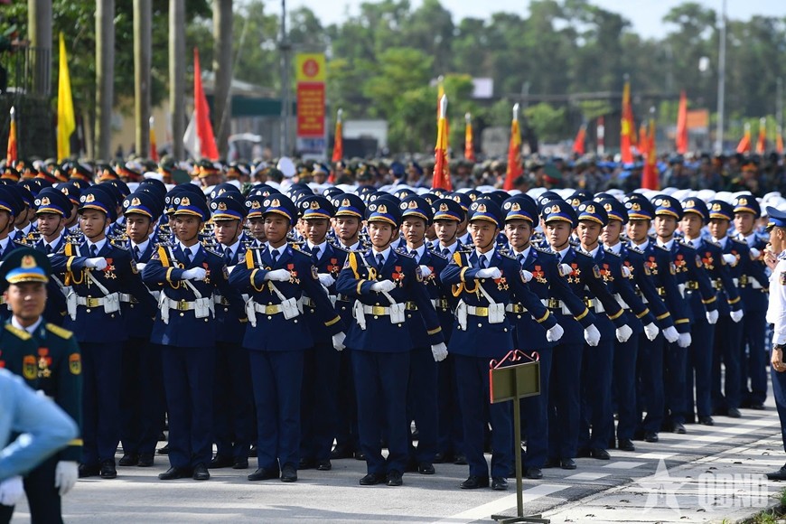  Các lực lượng chuẩn bị bước vào buổi tổng hợp luyện.