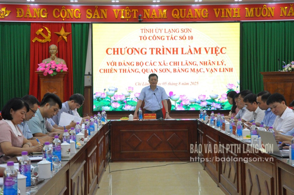 Đồng chí Nguyễn Quốc Khánh, Ủy viên Ban Thường vụ Tỉnh ủy, Trưởng Ban Tuyên giáo và Dân vận Tỉnh ủy phát biểu tại buổi làm việc