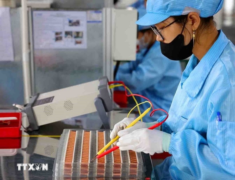 Sản xuất linh kiện điện tử. (Nguồn: TTXVN)