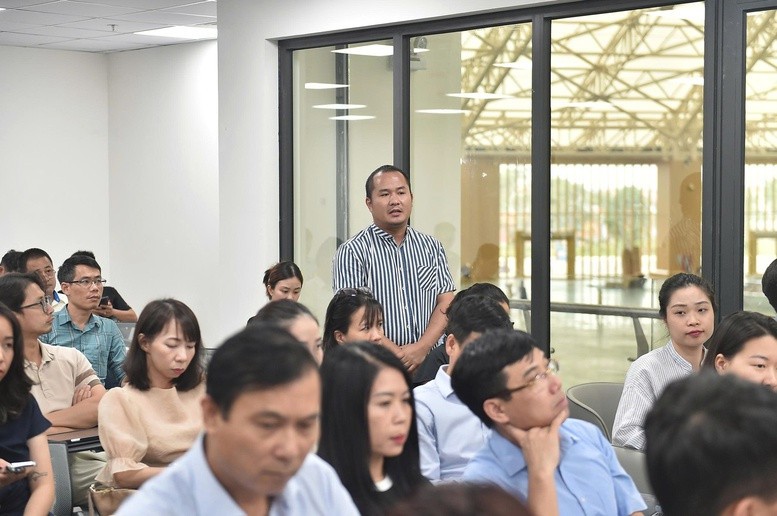 Đại diện các doanh nghiệp nêu ý kiến - Ảnh: VGP/Giang Thanh