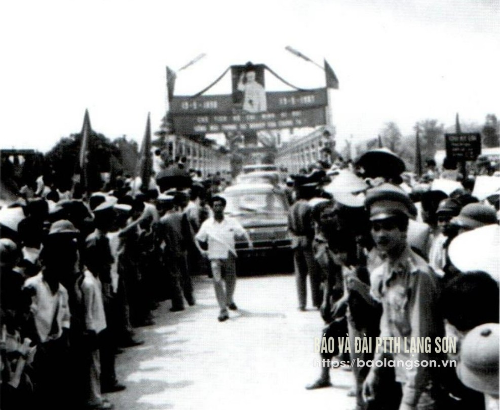 Khánh thành cầu Kỳ Cùng ngày 17/5/1987 - Ảnh: VŨ BÁCH