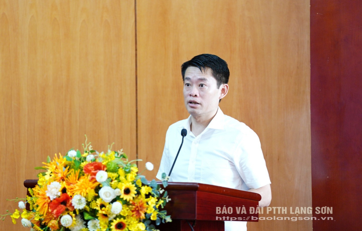 Lãnh đạo Sở Khoa học và Công nghệ báo cáo kết quả công tác phát triển khoa học, công nghệ, đổi mới sáng tạo và chuyển đổi số 7 tháng đầu năm 2025 tại phiên họp
