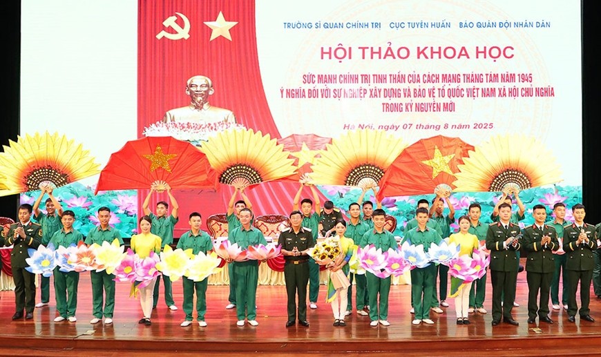 Chương trình nghệ thuật chào mừng hội thảo. Ảnh: KINH BẮC