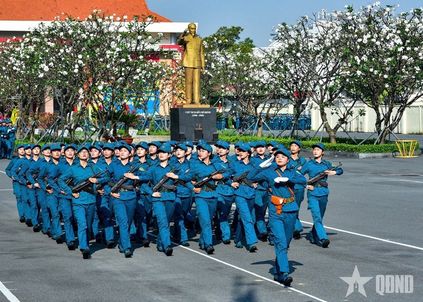 Nghiêm cấm sử dụng trang phục dân quân tự vệ khi không làm nhiệm vụ. Ảnh minh họa: qdnd.vn