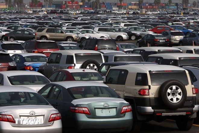 Ôtô nhập khẩu tại cảng Long Beach, California (Mỹ). (Ảnh: Getty Images/TTXVN)