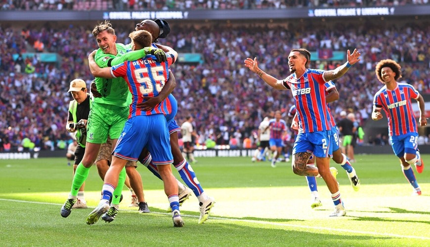 Crystal Palace thi đấu quả cảm trước Liverpool. Ảnh: The Score