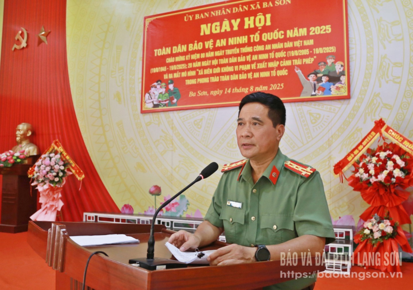 Lãnh đạo Công an tỉnh phát biểu tại ngày hội