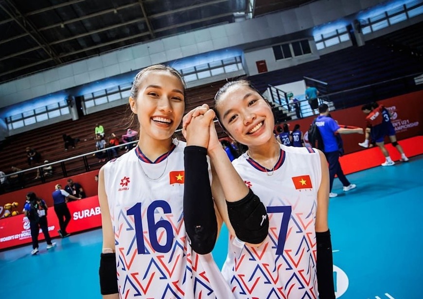 Các tuyển thủ bóng chuyền nữ Việt Nam tại giải U21 thế giới. Ảnh: Bóng chuyền Việt Nam