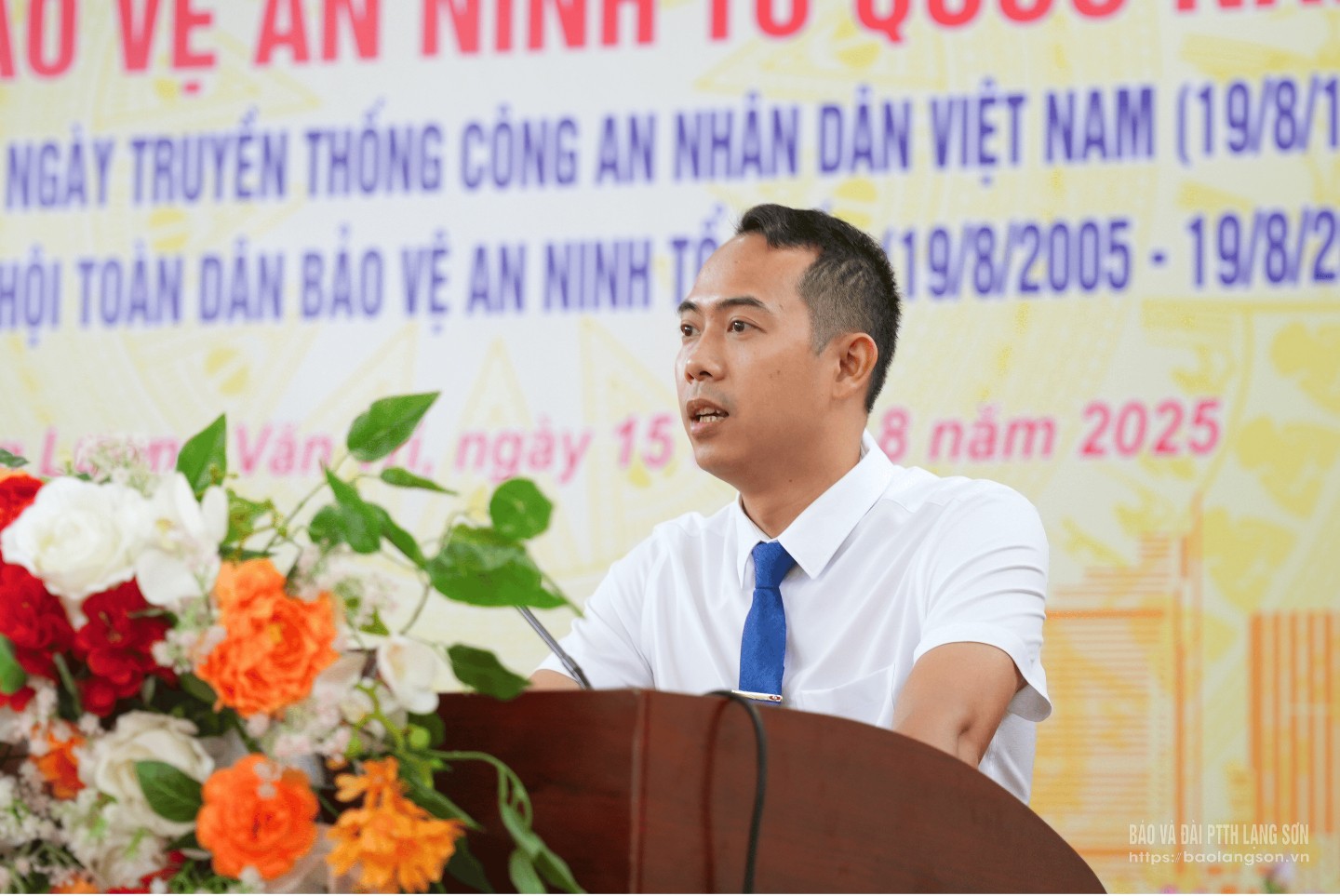 Lãnh đạo UBND phường Lương Văn Tri phát biểu khai mạc ngày hội