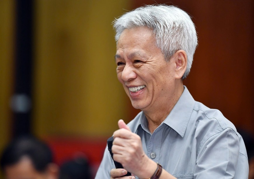 TS Nguyễn Sĩ Dũng, Ủy viên Hội đồng tư vấn chính sách của Thủ tướng Chính phủ, nguyên Phó chủ nhiệm Văn phòng Quốc hội phát biểu tại tọa đàm.