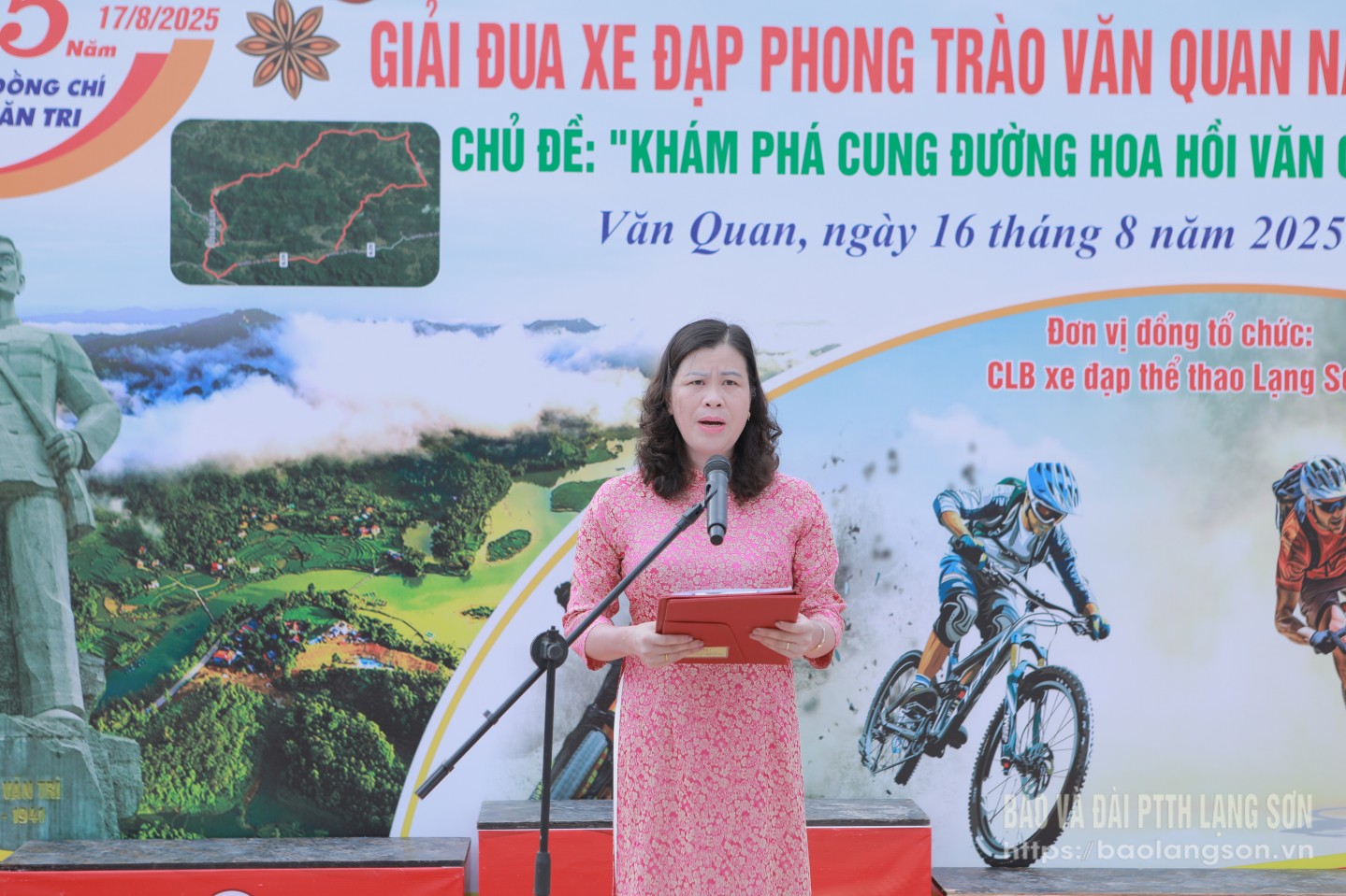 Lãnh đạo xã Văn Quan phát biểu khai mạc