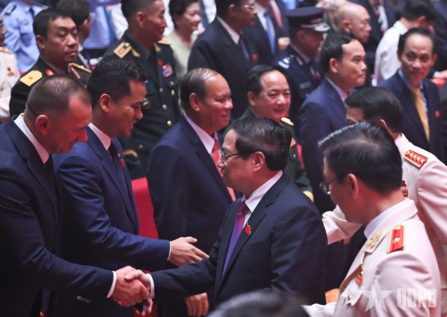 Tổng Bí thư Tô Lâm, Chủ tịch nước Lương Cường, Thủ tướng Phạm Minh Chính, Chủ tịch Quốc hội Trần Thanh Mẫn cùng các đồng chí lãnh đạo, nguyên lãnh đạo Đảng, Nhà nước tham dự buổi lễ. 