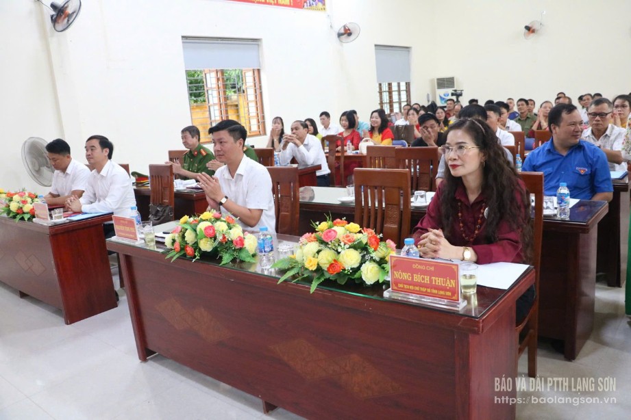 Các đại biểu dự hội nghị