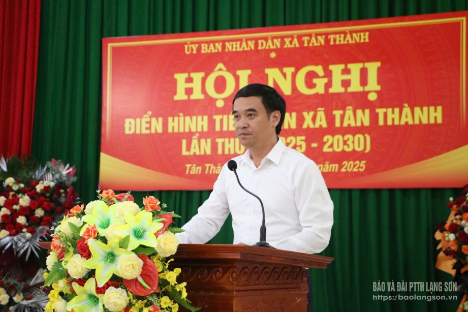 Lãnh đạo UBND xã Tân Thành phát biểu tại hội nghị