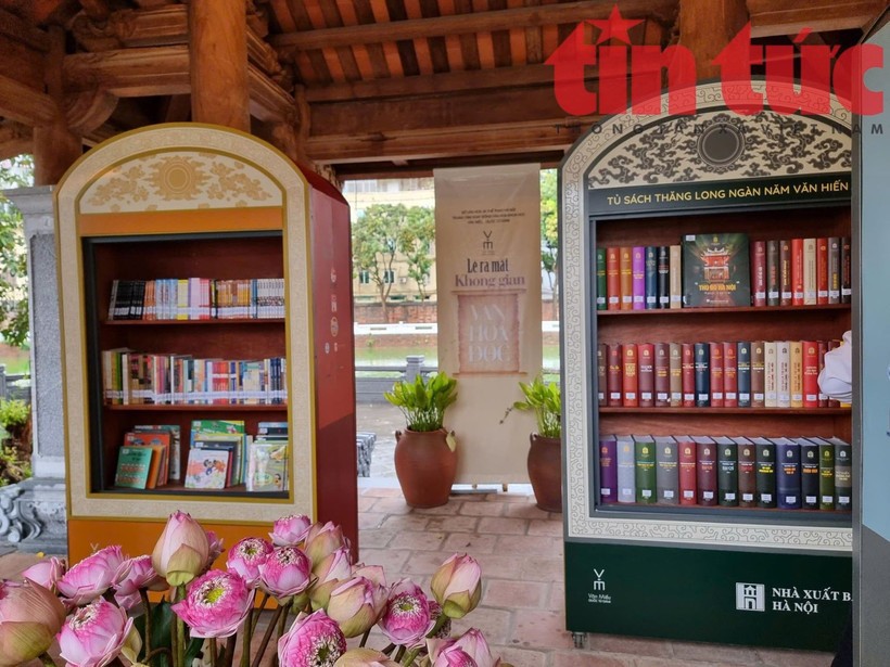 A corner of the reading space at Van Lake (Photo: VNA)