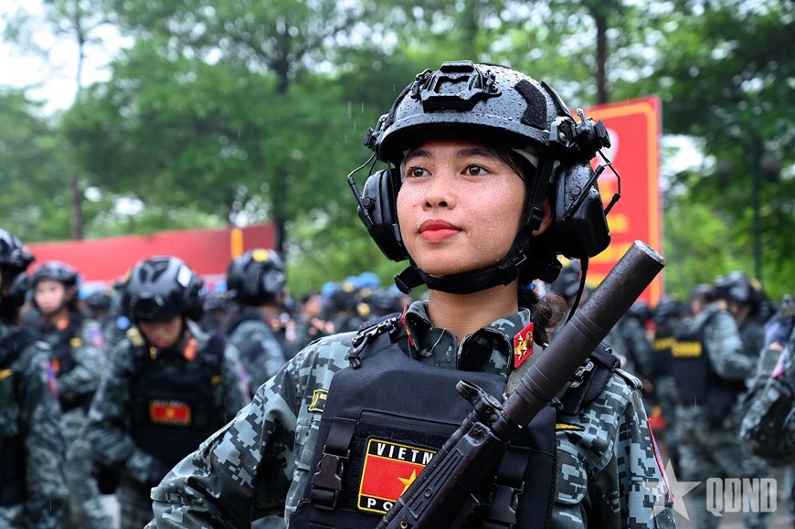  Đồng chí Nguyễn Ngọc Kiều Diễm, sinh năm 2004, quê ở Phú Yên (nay là Đắk Lắk), học viên Trường Đại học Cảnh sát nhân dân bày tỏ rất xúc động và vinh dự khi được ra Hà Nội dịp này.