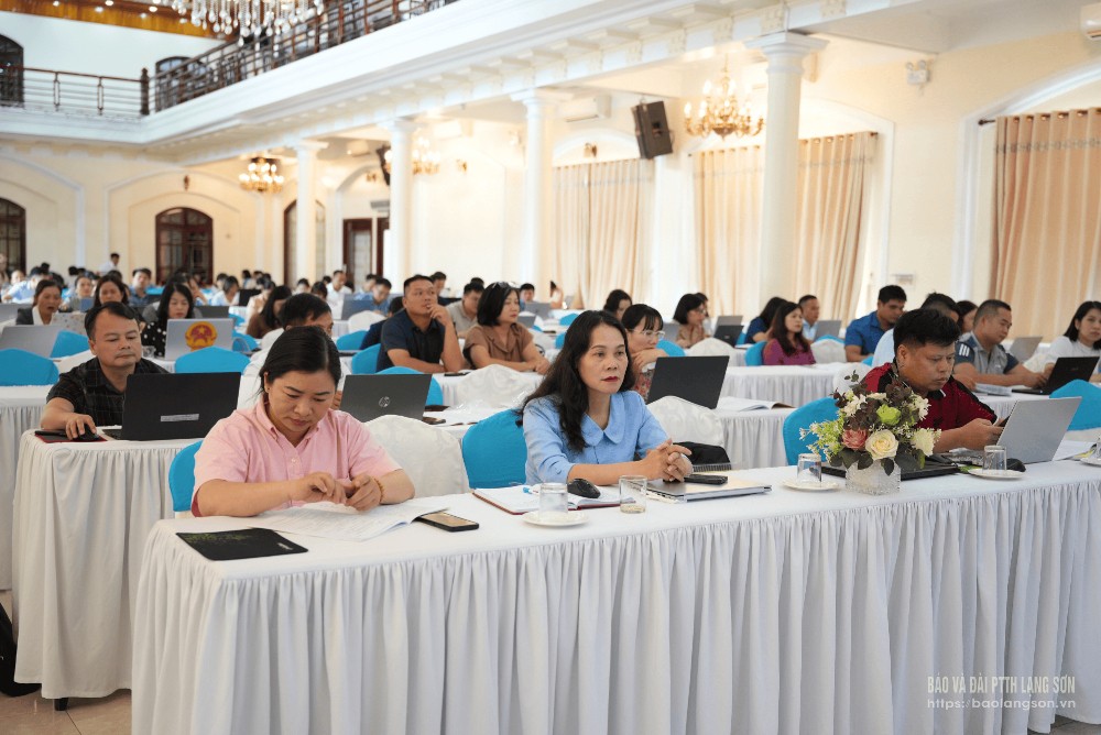 Các đại biểu tham gia tập huấn