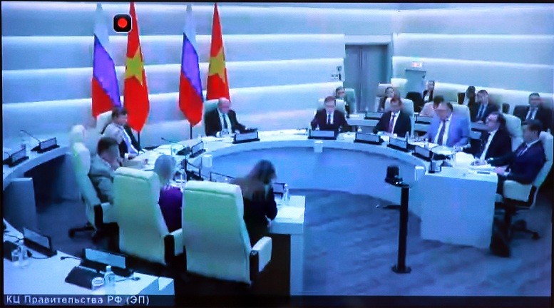 Phó Thủ tướng Chernyshenko đề nghị hai bên tiếp tục thực hiện lộ trình Kế hoạch tổng thể phát triển hợp tác đến năm 2030, đặc biệt trong các lĩnh vực công nghiệp, nông nghiệp, y tế, thương mại... - Ảnh: VGP/Minh Khôi