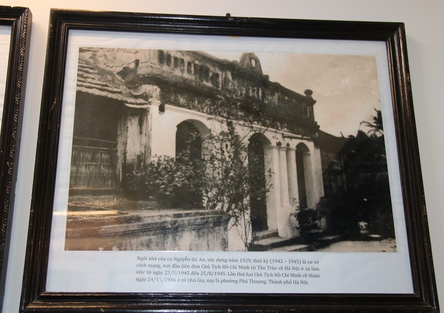 Tại đây, từ chiều ngày 23 đến 25-8-1945, Chủ tịch Hồ Chí Minh cùng các đồng chí trong Ban Thường vụ Trung ương Đảng đã nghe báo cáo về tình hình Tổng khởi nghĩa trên cả nước và bàn bạc những công việc chuẩn bị cho việc ra mắt Chính phủ lâm thời Việt Nam Dân chủ Cộng hòa tại Thủ đô. Ảnh tư liệu 