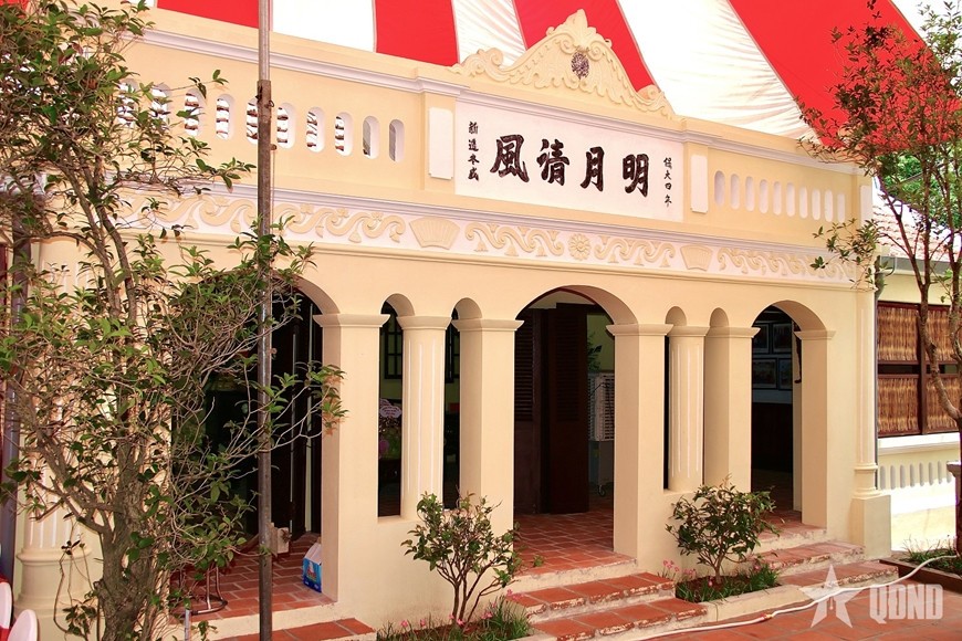 Ngày 22-8-2025, Đảng ủy, HĐND, UBND, UBMTTQ phường Phú Thượng tổ chức lễ gắn biển công trình tu bổ, tôn tạo Di tích lịch sử địa điểm lưu niệm Chủ tịch Hồ Chí Minh ở và làm việc tại nhà cụ Nguyễn Thị An. Ảnh: Hải Ly 