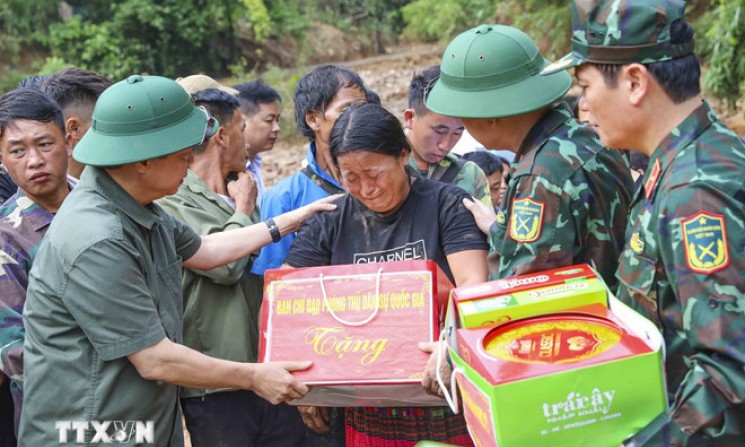 Phó Thủ tướng Trần Hồng Hà: Bảo vệ người dân bằng mọi giá trước thiên tai