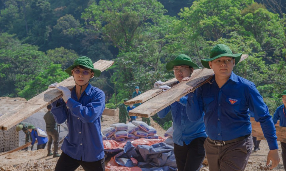 Tuổi trẻ bảo vệ biên cương