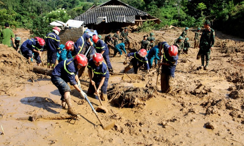 Tiếng gọi giữa đêm của trưởng bản 9X cứu 90 người thoát thảm họa lũ quét