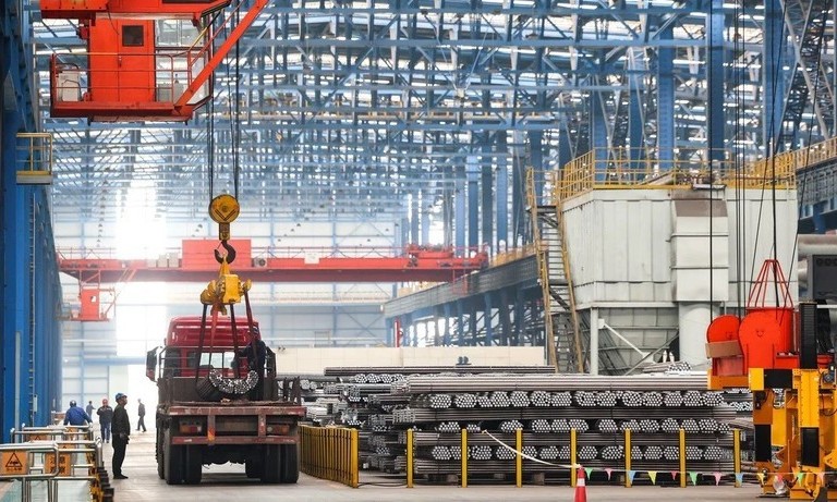 Thị trường hàng hóa đỏ lửa trước thời điểm Mỹ siết thuế nhập khẩu