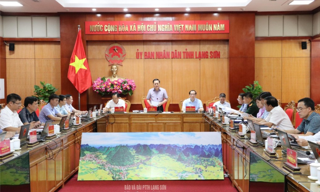 Ủy ban nhân dân tỉnh họp phiên thường kỳ tháng 7 (phiên thứ hai)