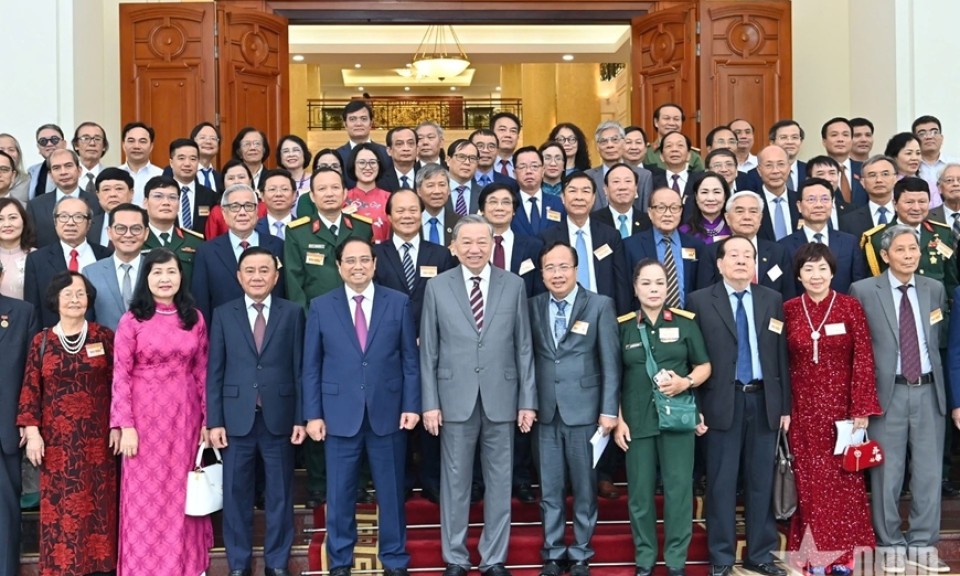 Tổng Bí thư Tô Lâm: Các trí thức, nhà khoa học, văn nghệ sĩ là người giữ lửa, lan tỏa giá trị tinh thần bản sắc Việt Nam