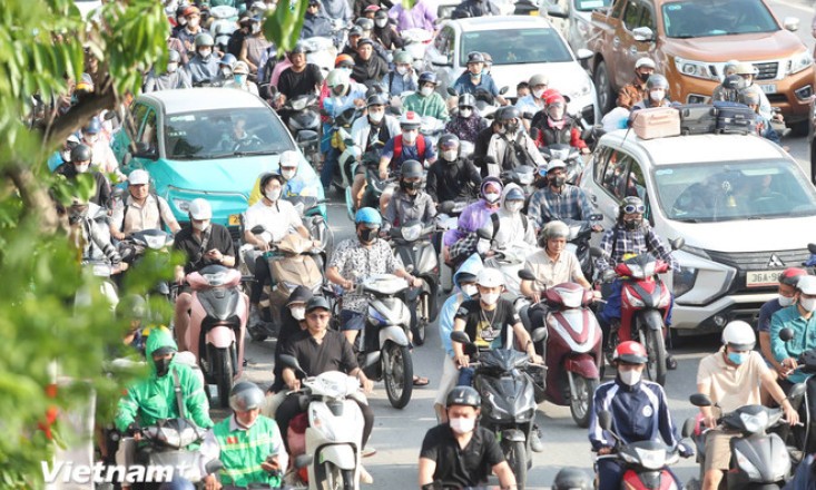 Phương tiện giao thông công cộng bố trí đầy đủ, người dân sẽ từ bỏ xe máy