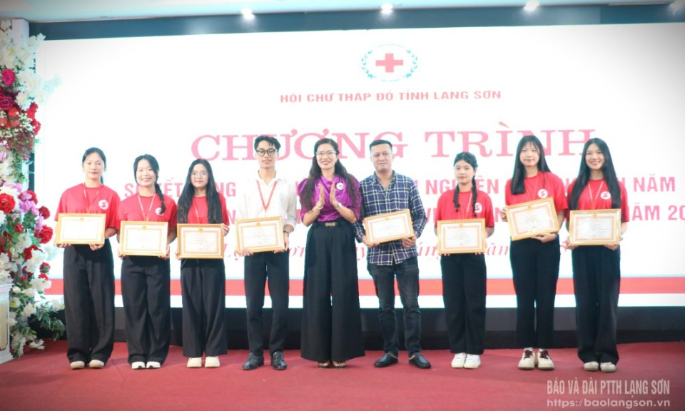 Sơ kết công tác hiến máu tình nguyện 6 tháng đầu năm và tổng kết công tác tình nguyện viên Hành trình Đỏ năm 2025