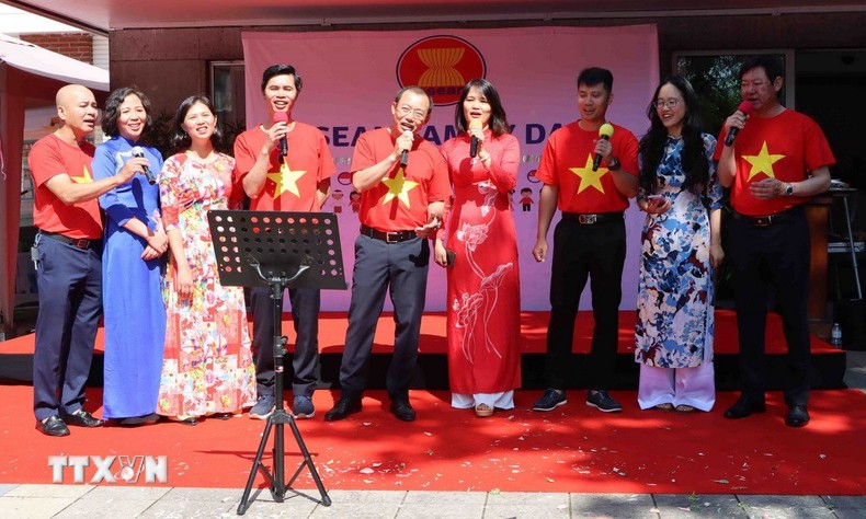 Ngày Gia đình ASEAN tại Bỉ tái hiện không gian văn hóa Đông Nam Á