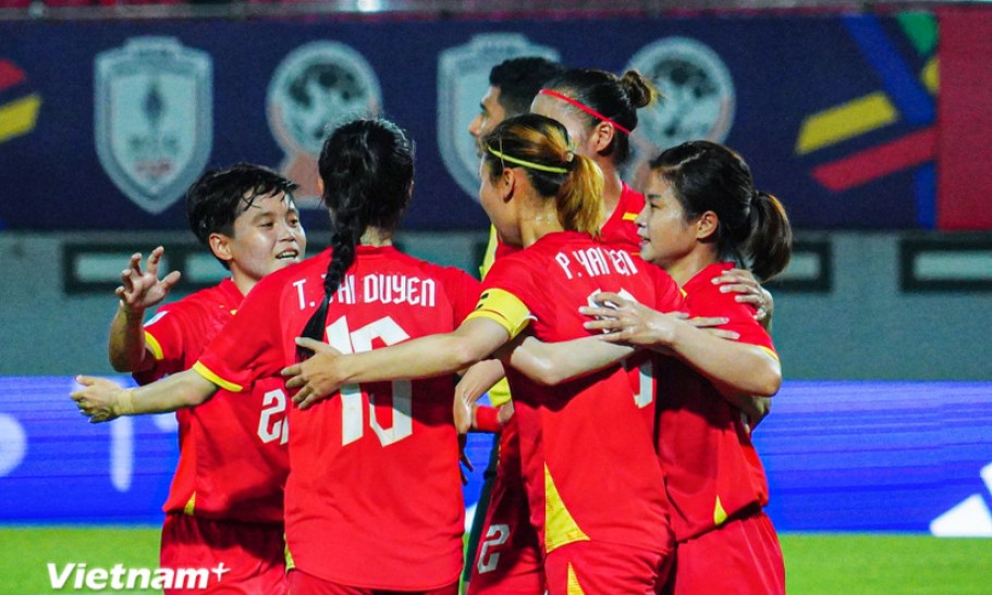 "Hủy diệt" Indonesia 7-0, Đội tuyển Nữ Việt Nam tiến vào bán kết AFF Cup 2025