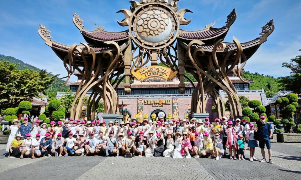 Đại Việt Tourist tổ chức tour B&agrave; N&agrave; Hills chất lượng nhất tại Đ&agrave; Nẵng