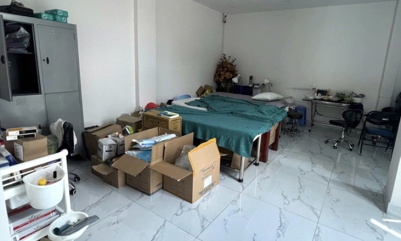 Thẩm mỹ viện 'chui' h&uacute;t mỡ bụng cho 500 kh&aacute;ch trong nửa năm, thu gần 10 tỷ đồng