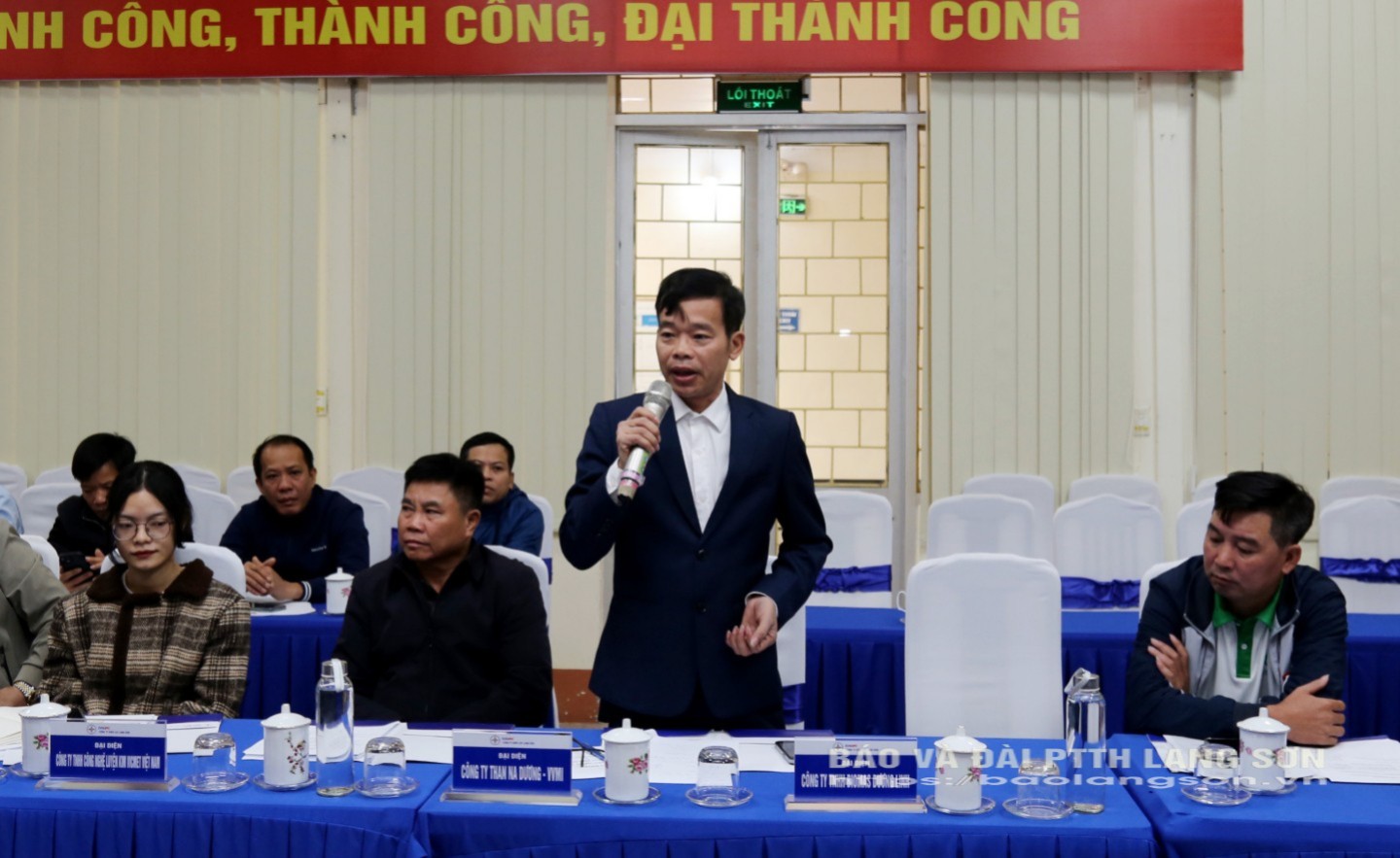 Đại diện Công ty Than Na Dương đề xuất ngành điện lực xem xét có cơ chế đặc thù đối với các doanh nghiệp lĩnh vực sản xuất công nghiệp khi áp dụng giá bán điện hai thành phần tại hội thảo