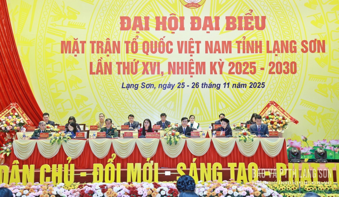 Đoàn Chủ tịch điều hành đại hội