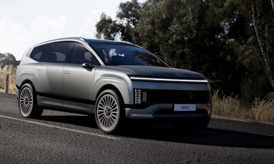 &Ocirc; t&ocirc; H&agrave;n Quốc ồ ạt giảm gi&aacute; trước &aacute;p lực xe điện Trung Quốc