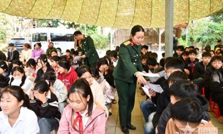 Lai Ch&acirc;u: Ph&aacute;t huy vai tr&ograve; qu&acirc;n đội trong tuy&ecirc;n truyền ph&aacute;p luật