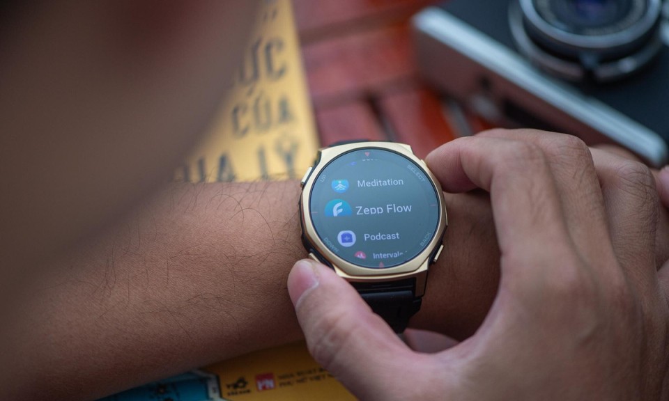 Amazfit T-Rex 3 Pro 44mm: Phi&ecirc;n bản nhỏ gọn của d&ograve;ng đồng hồ mạnh mẽ