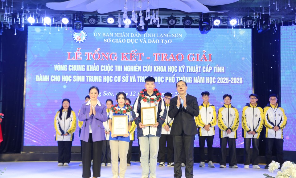 Gieo mầm "h&ograve;a b&igrave;nh" từ lớp học