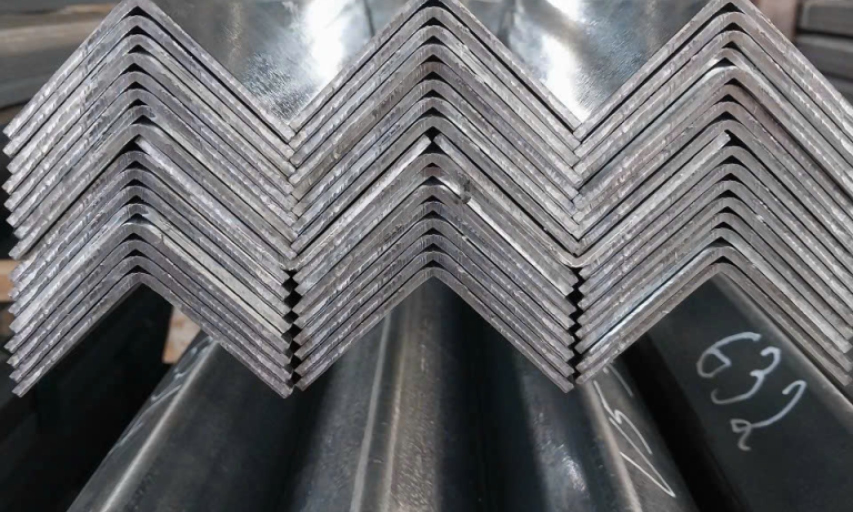 Th&eacute;p V Mạ Kẽm - Giải Ph&aacute;p To&agrave;n Diện Cho Ng&agrave;nh X&acirc;y Dựng Hiện Đại