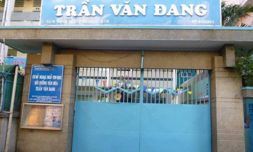 Dừng c&ocirc;ng t&aacute;c chủ nhiệm gi&aacute;o vi&ecirc;n bắt học sinh nộp tiền phạt nếu vi phạm nội quy