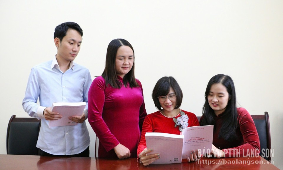 Chặn tin xấu độc trước đại hội